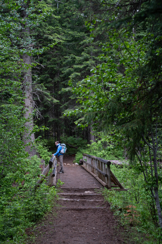 Backpack to the Minam River Lodge